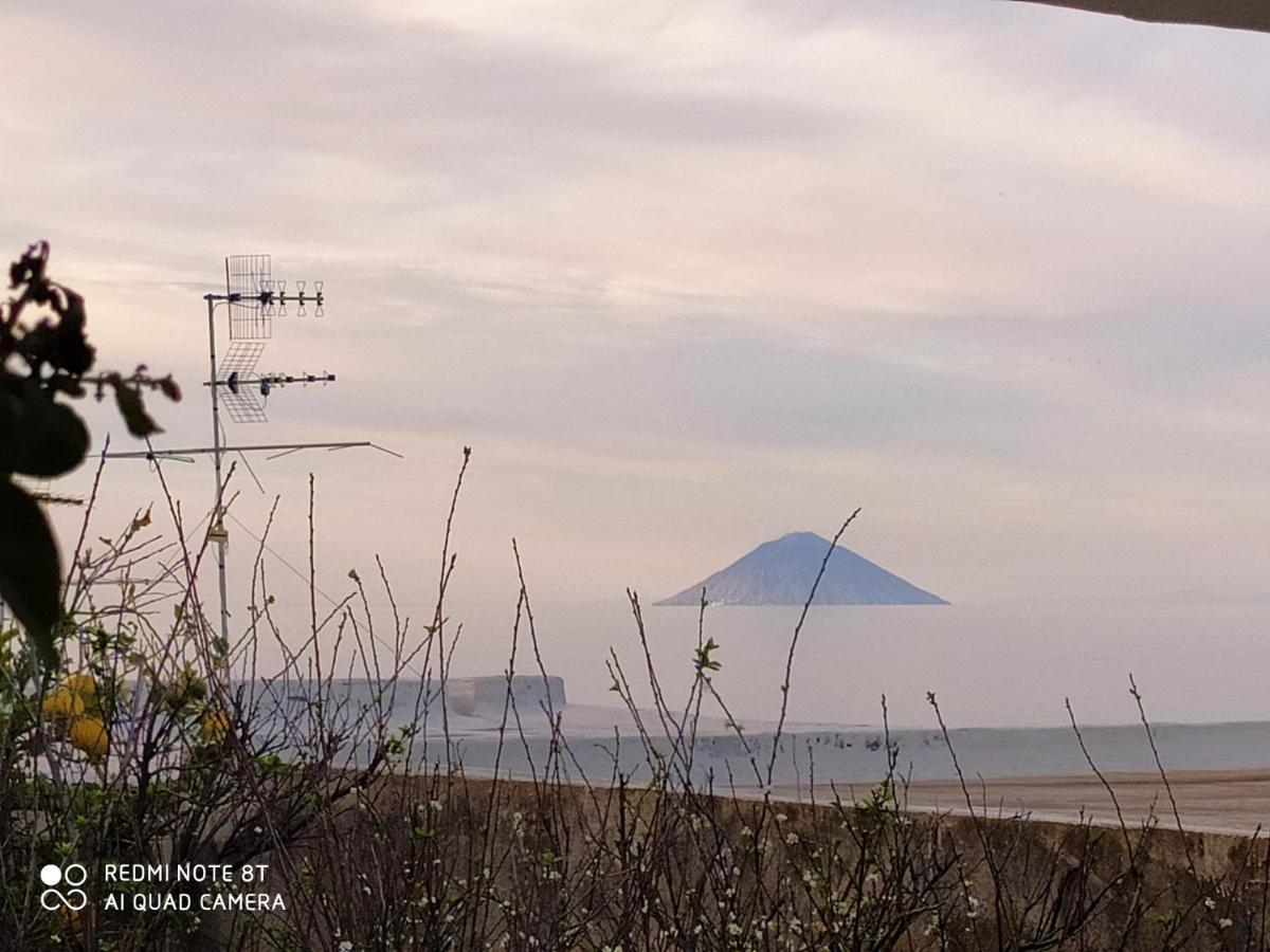 Villetta Punta Granata Santa Marina Salina Eksteriør bilde